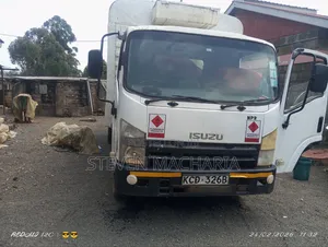 Isuzu NPR Na Si Ya Moto