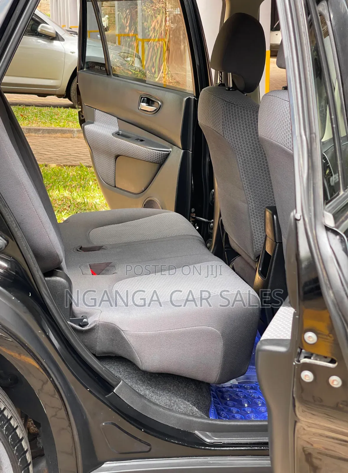 Nissan Wingroad 2012 Black