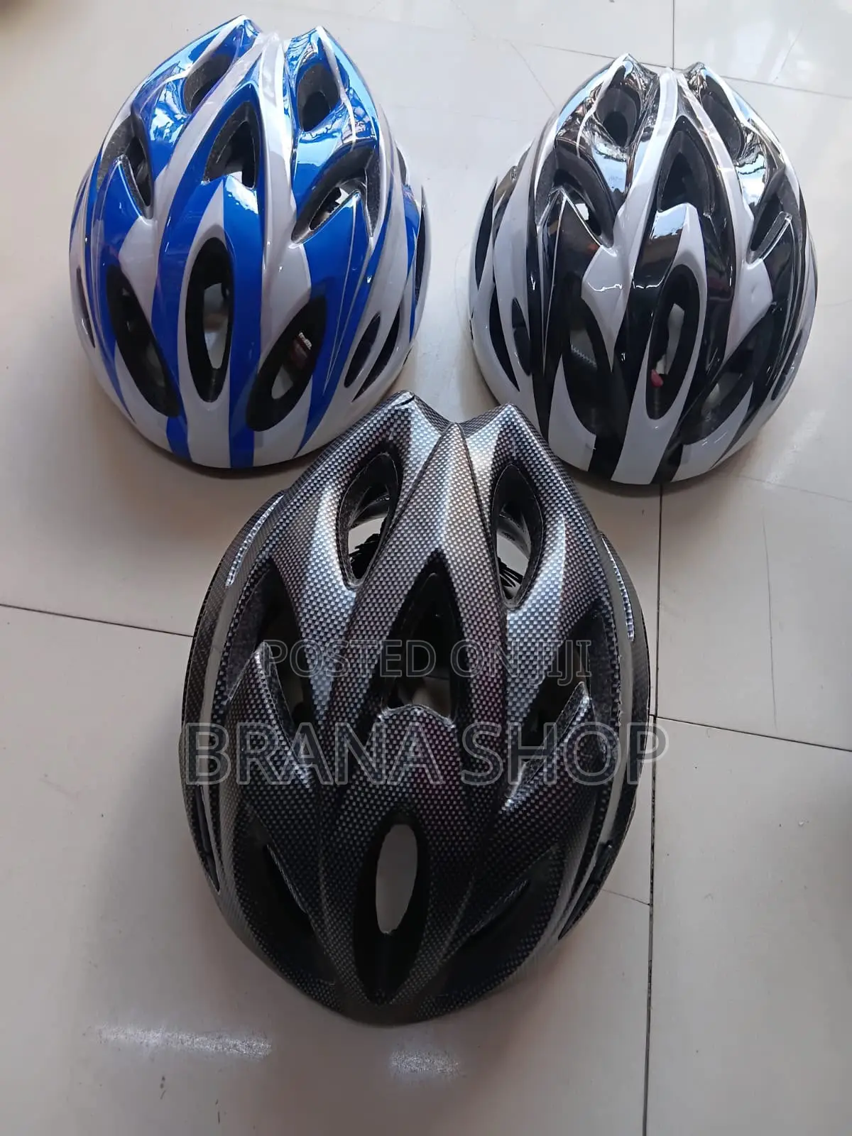 Adult Black Helmet – Stylish, Comfortable Protective