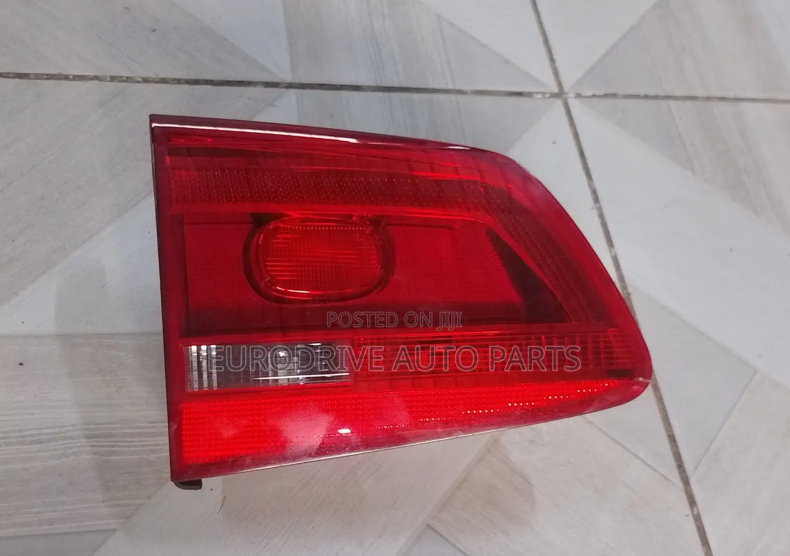 Volkswagen Touran Boot Light 2010-2015 Model
