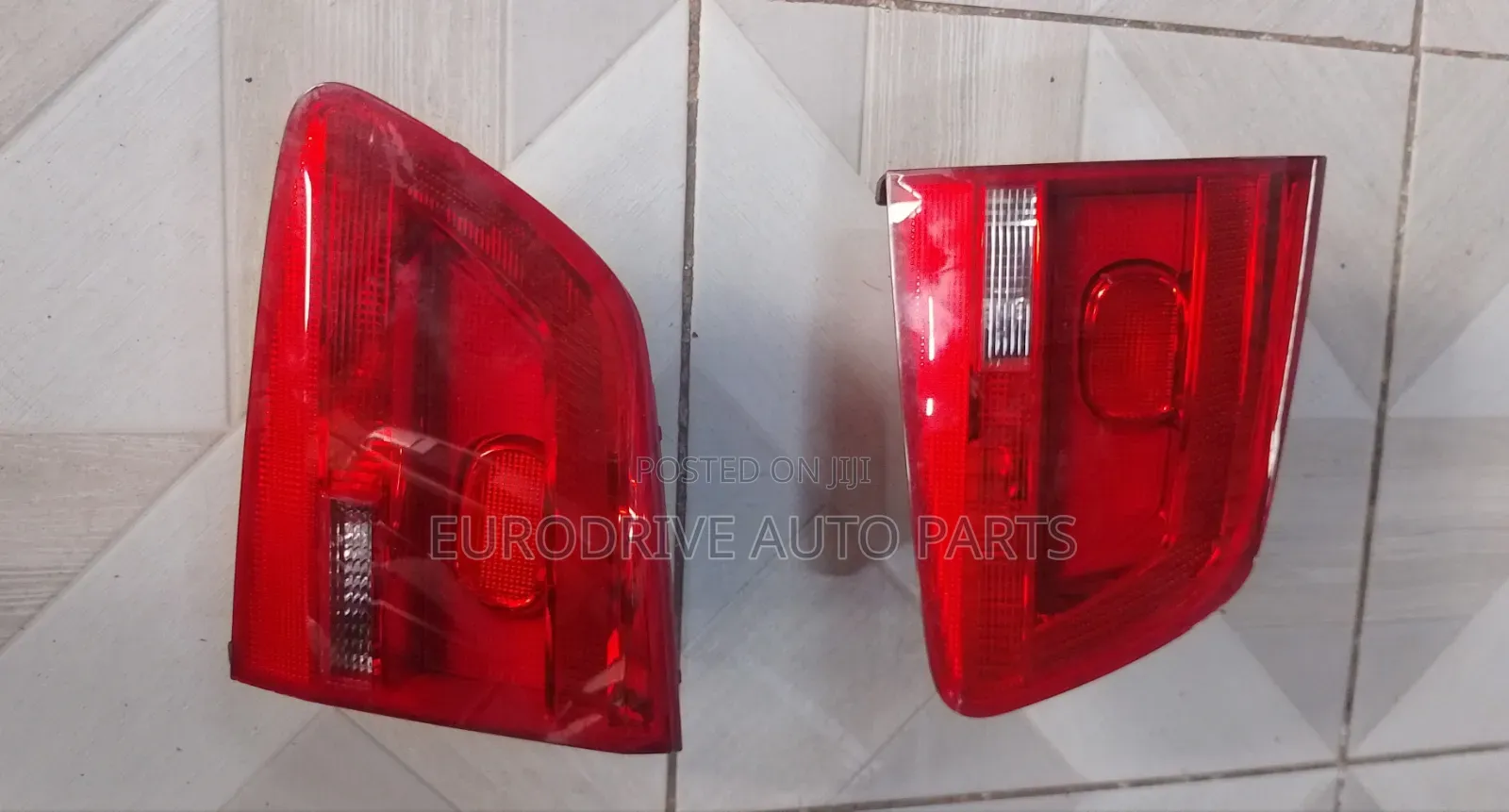 Volkswagen Touran Boot Light 2010-2015 Model