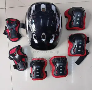 Kids Black Helmet – Stylish, Comfortable Protective