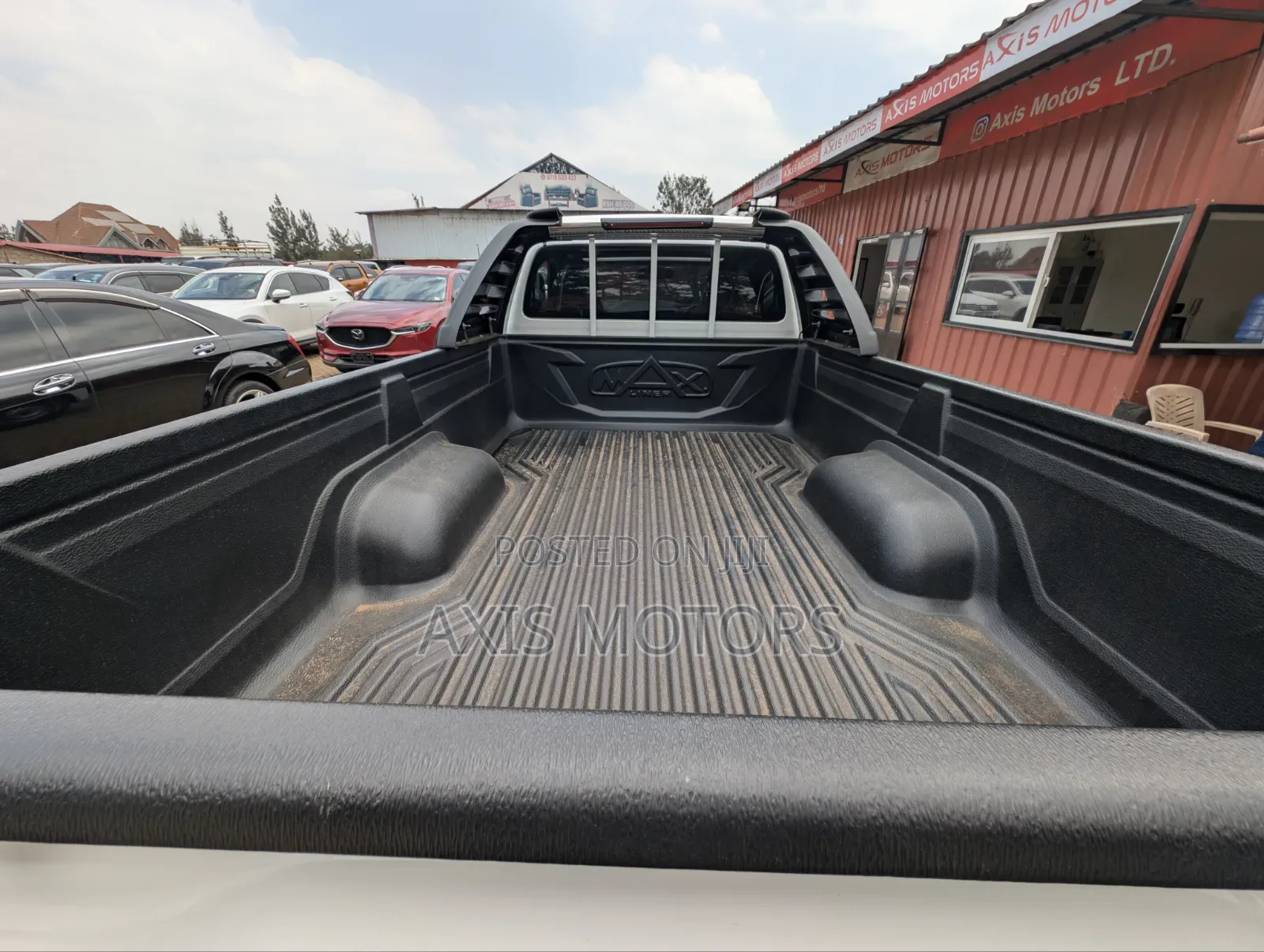 Toyota Hilux 2020 White