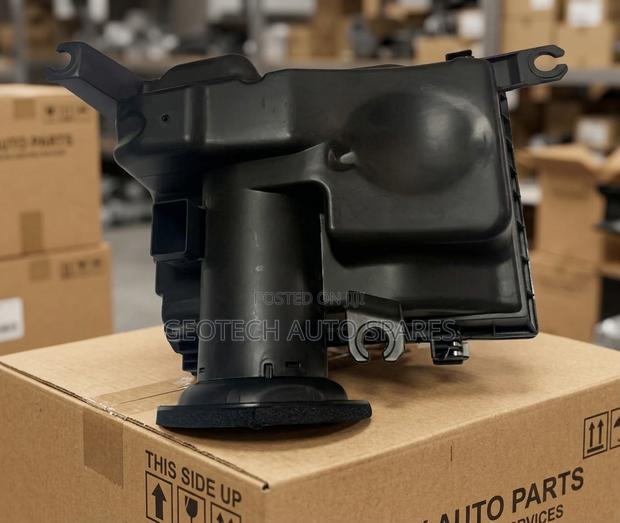 Toyota Hilux Revo Air Cleaner Housing/ Air Filter Housing
