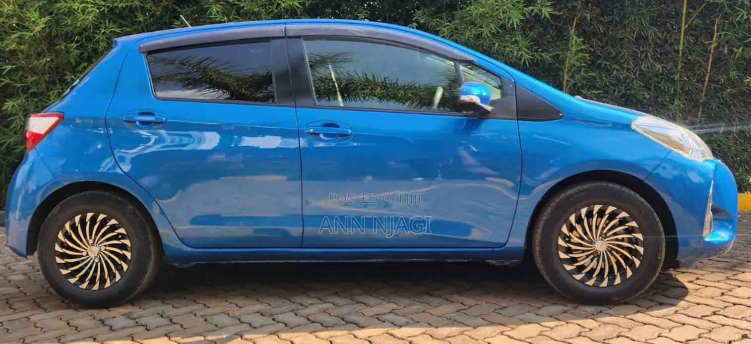 Toyota Vitz 2017 Blue