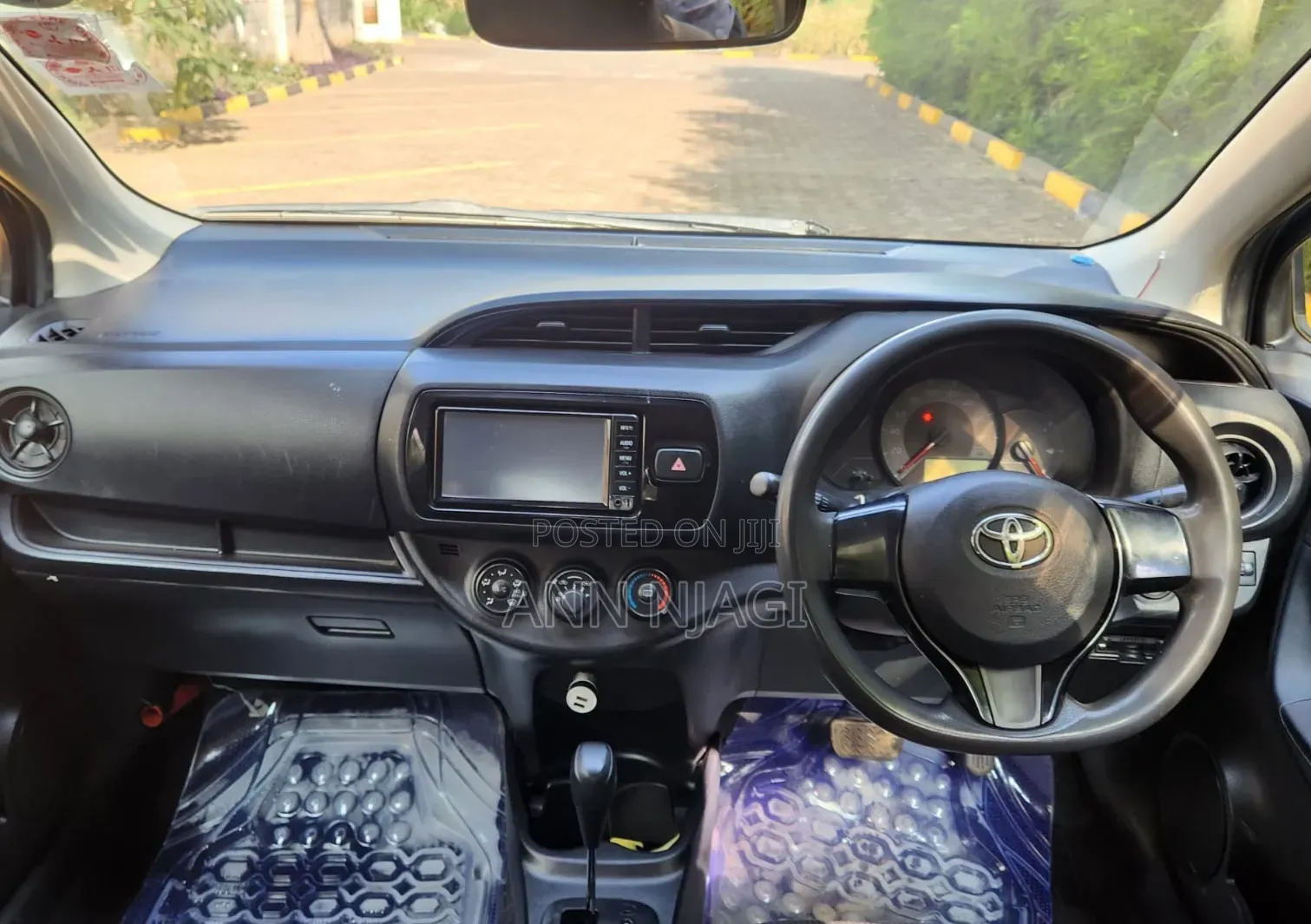 Toyota Vitz 2017 Blue