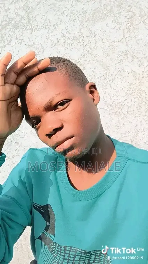 Llooking for a Job