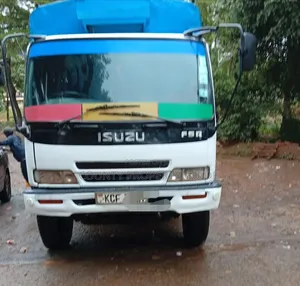 Isuzu FSR 2016 White