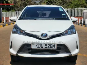 Toyota Vitz 2016 Pearl