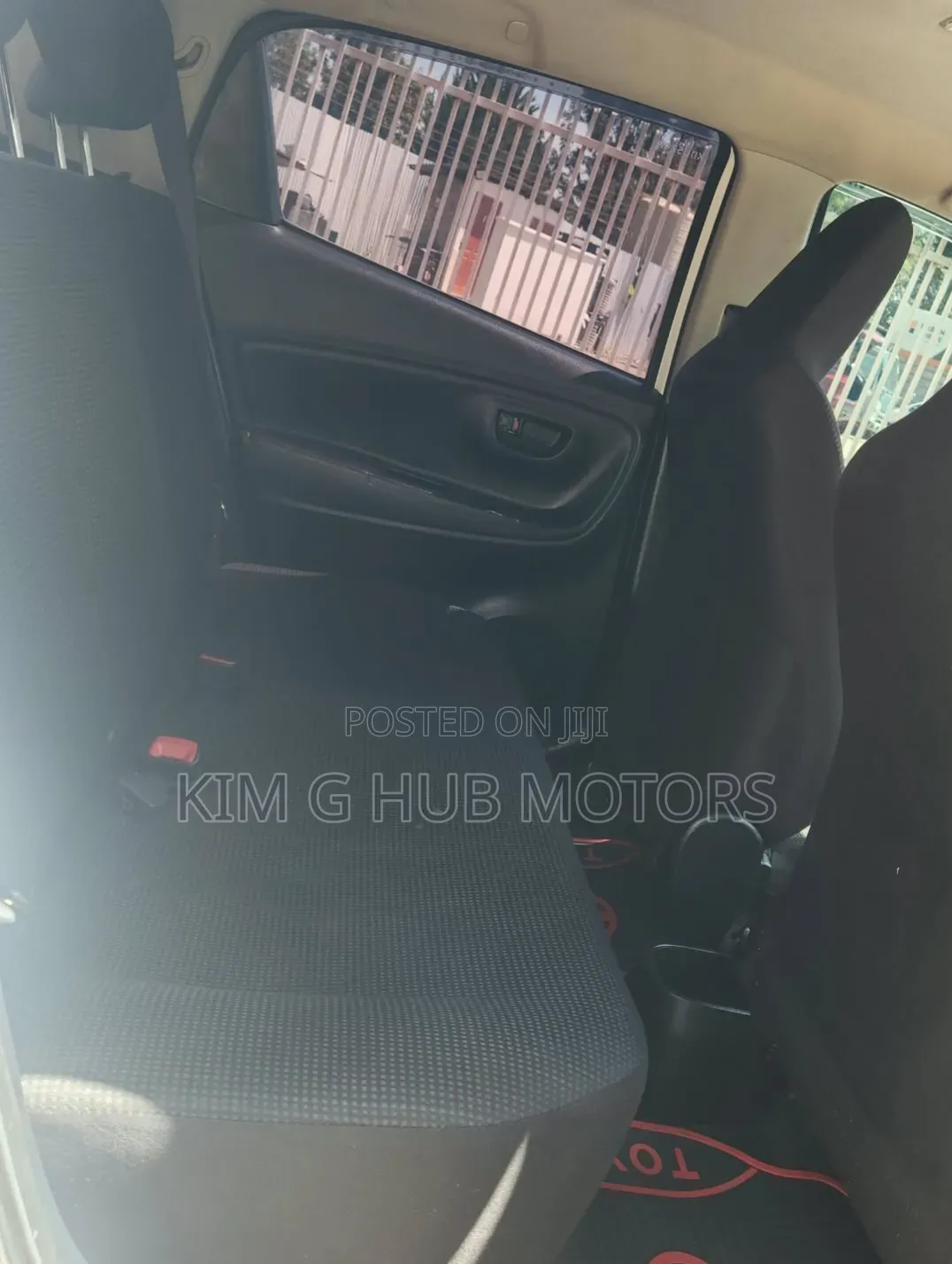 Toyota Vitz 2016 Pearl