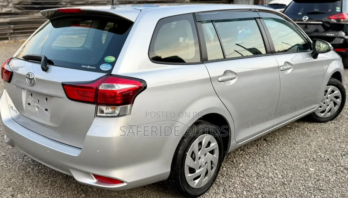 Toyota Corolla Fielder 2020 Silver