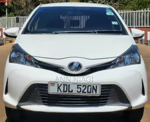 Toyota Vitz 2016 Pearl