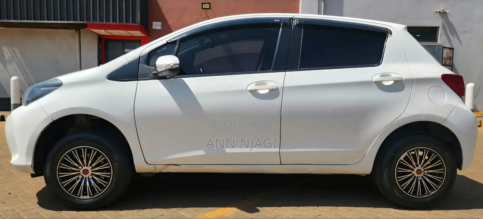 Toyota Vitz 2016 Pearl