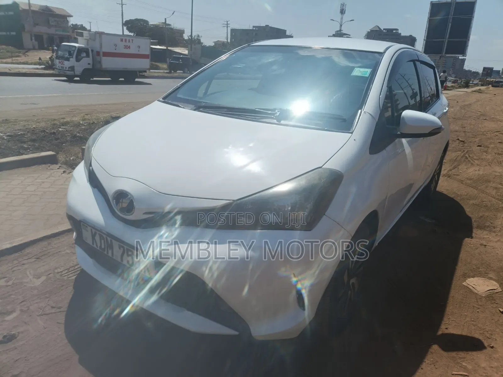 Toyota Vitz 2015 White