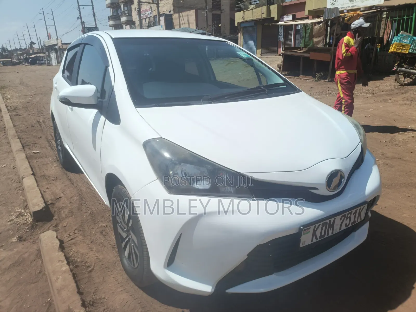 Toyota Vitz 2015 White