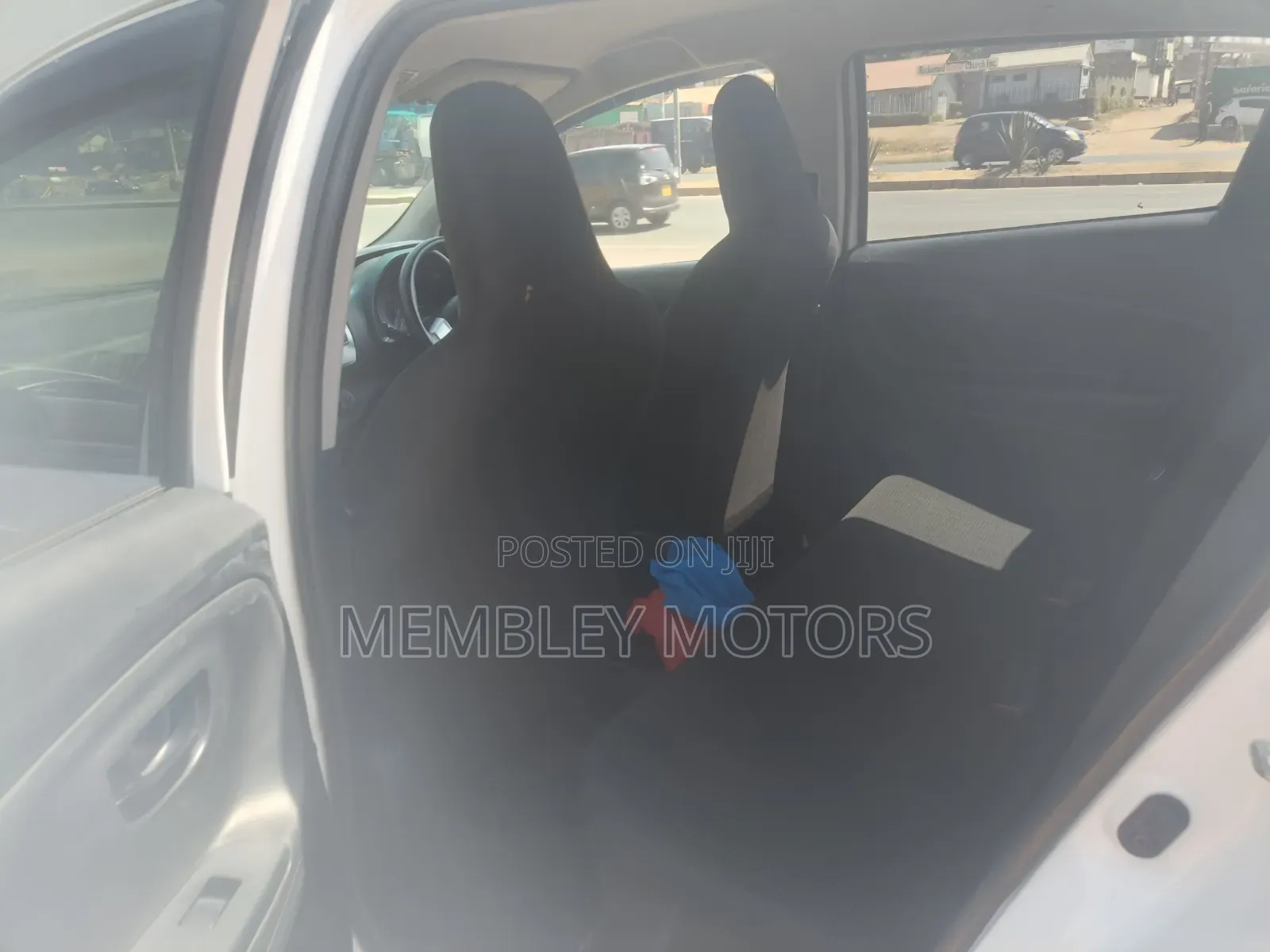 Toyota Vitz 2015 White