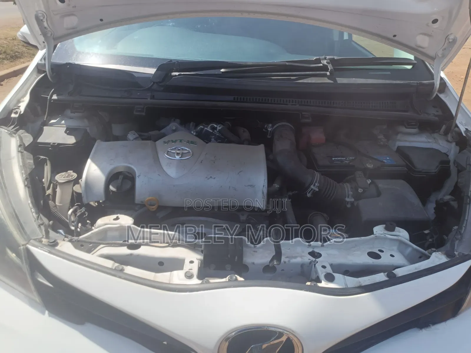 Toyota Vitz 2015 White