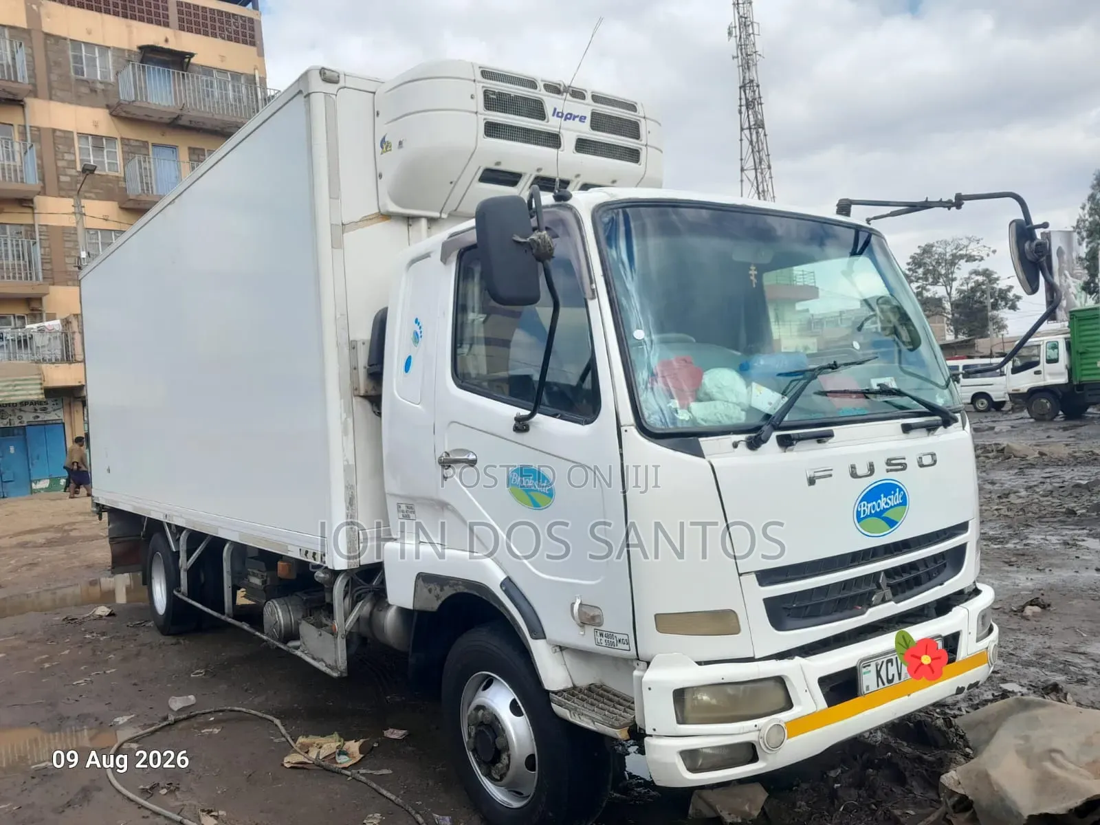 Refrigerated Mitsubishi Fuso Fighter 2012 White