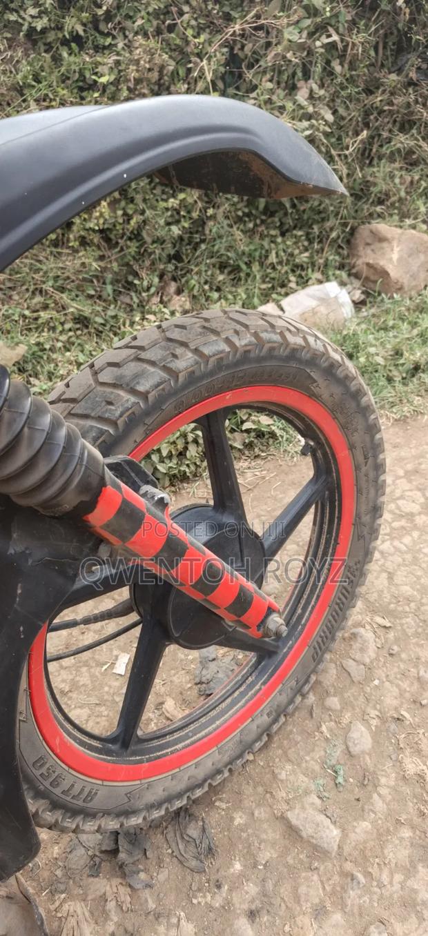 Bajaj Boxer 150 UG 2025 Red - thumbnail 5