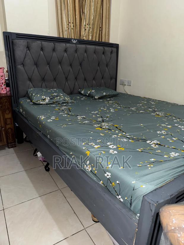5 by 6 Chester  Bed - thumbnail 2