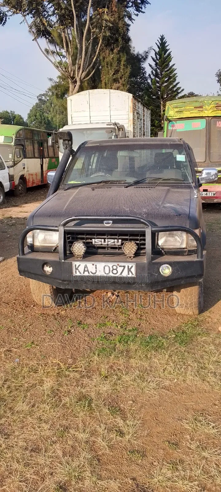 Isuzu Trooper 2000 Black