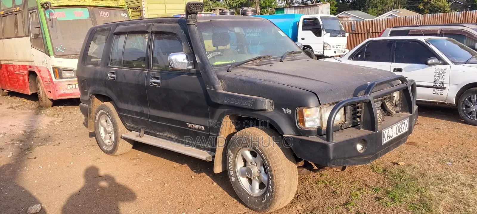 Isuzu Trooper 2000 Black