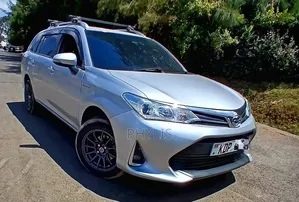 Toyota Corolla Fielder 2016 Silver