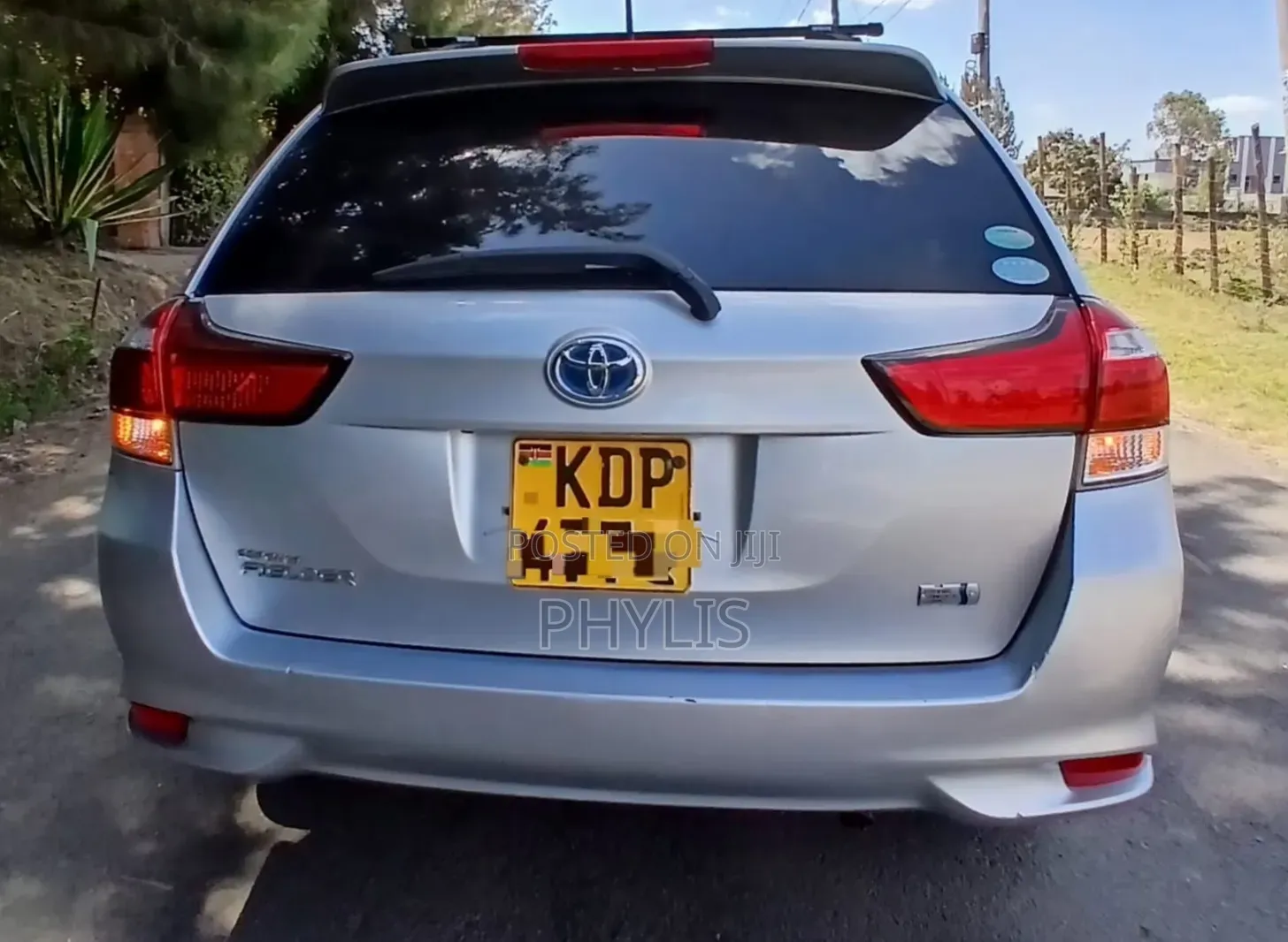 Toyota Corolla Fielder 2016 Silver