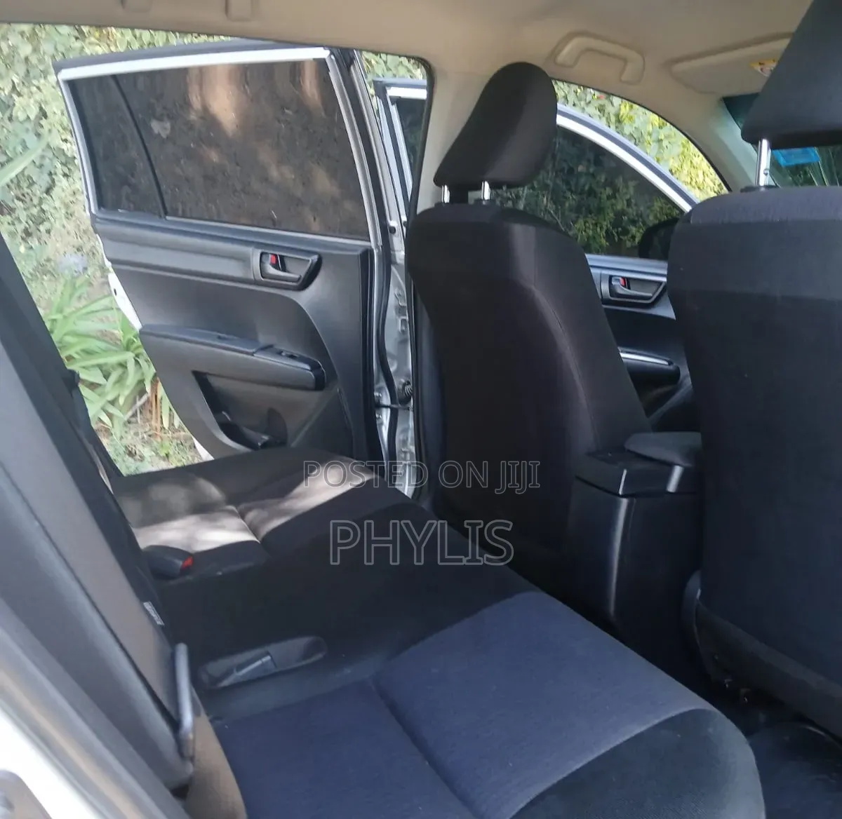 Toyota Corolla Fielder 2016 Silver