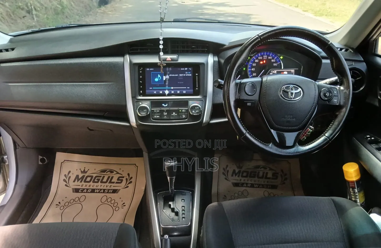 Toyota Corolla Fielder 2016 Silver