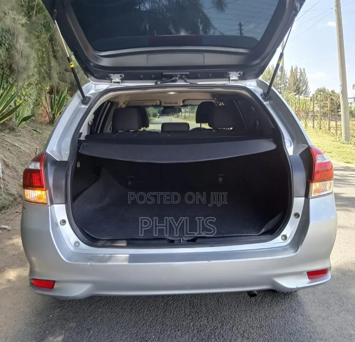 Toyota Corolla Fielder 2016 Silver