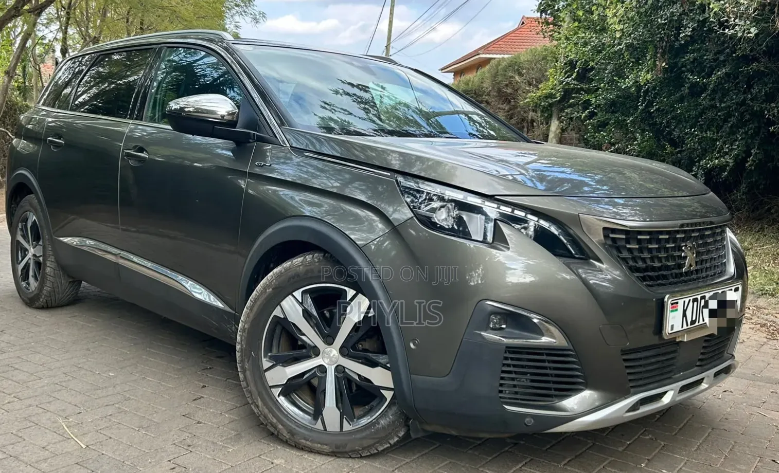 Peugeot 5008 2018 Green