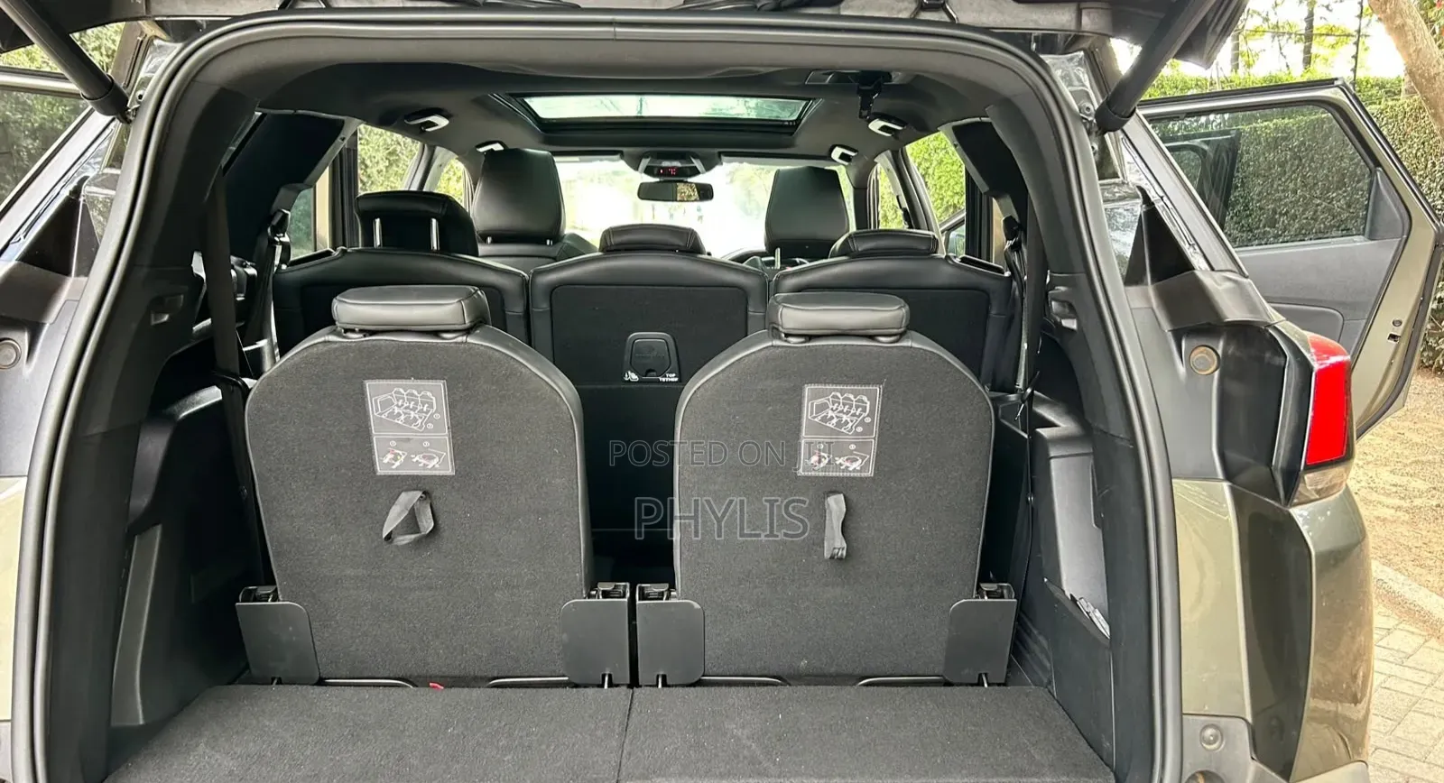 Peugeot 5008 2018 Green
