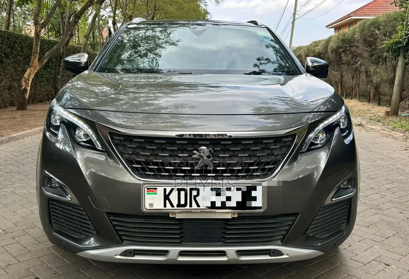 Peugeot 5008 2018 Green