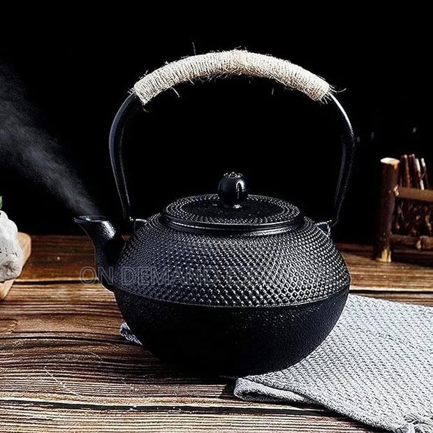 *Japanese Style Cast Iron Teapot With Infuser - main view