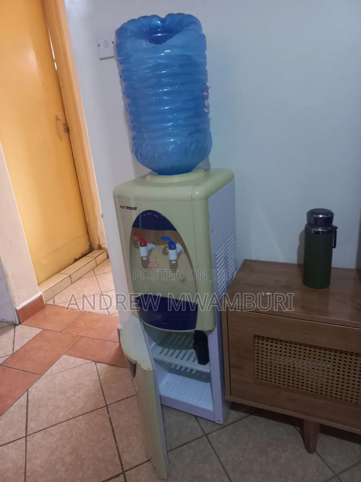 Water Dispenser With Hot and Warm