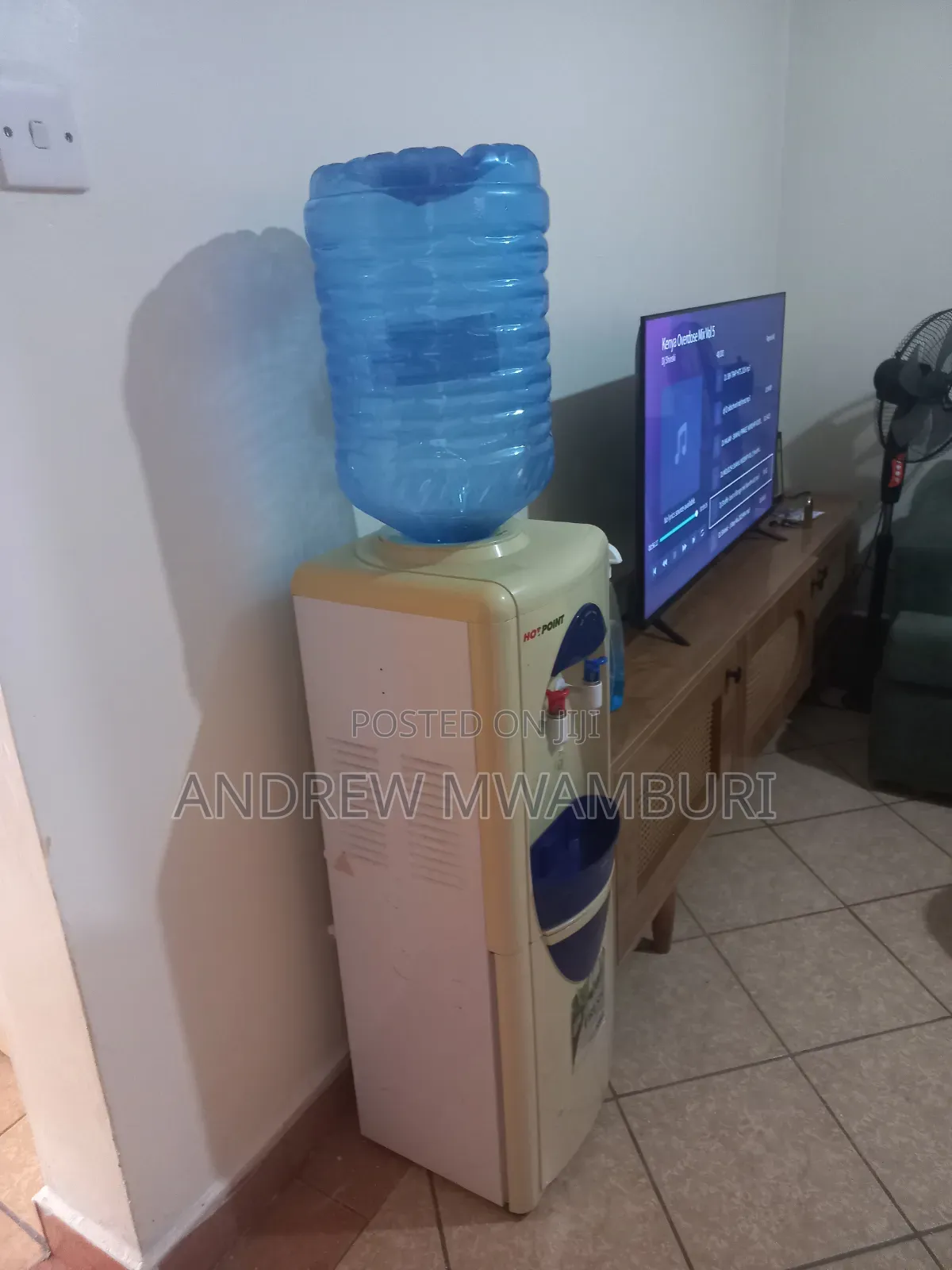 Water Dispenser With Hot and Warm