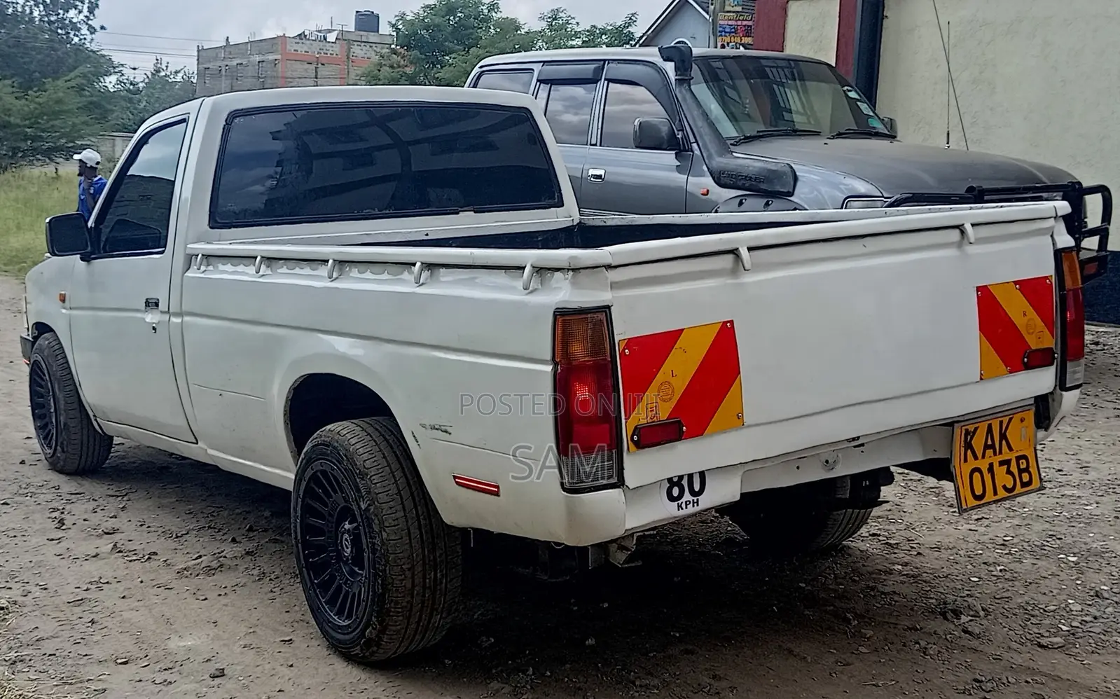 Nissan Pick-Up 1998 White