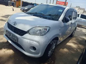 Toyota Passo 2017 White
