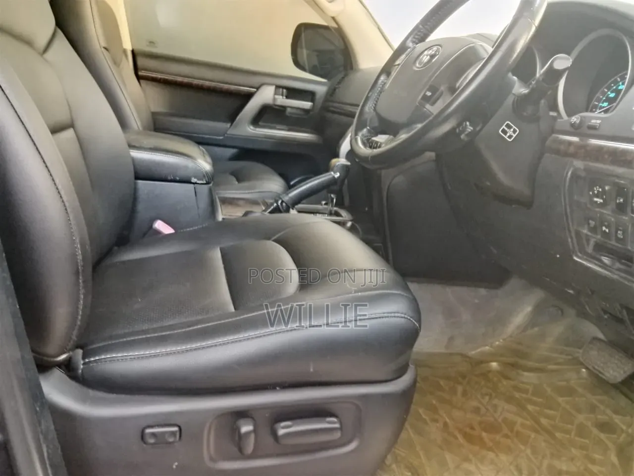 Toyota Land Cruiser 2010 Black
