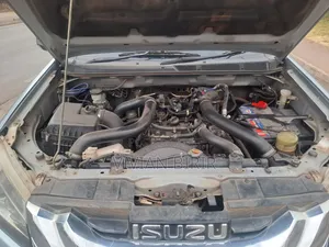 Isuzu MU-X 2015 Gray