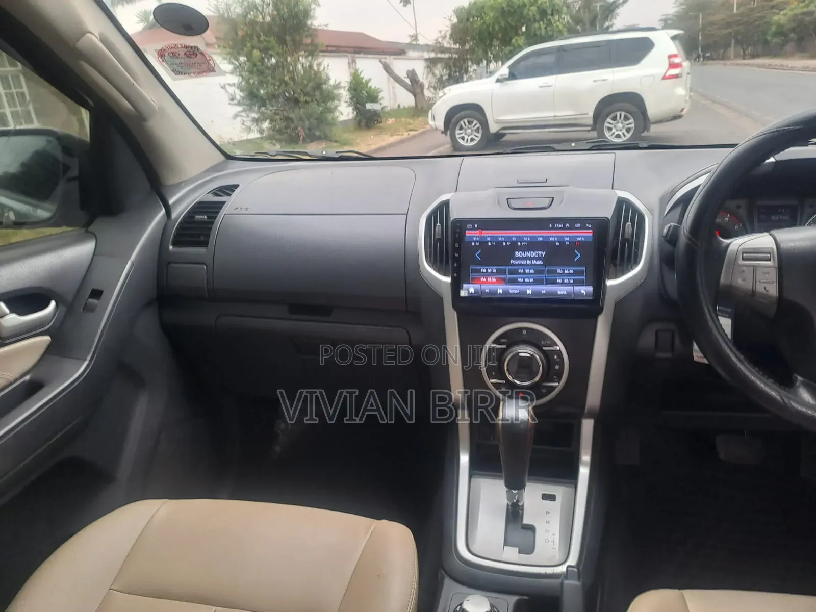 Isuzu MU-X 2015 Gray