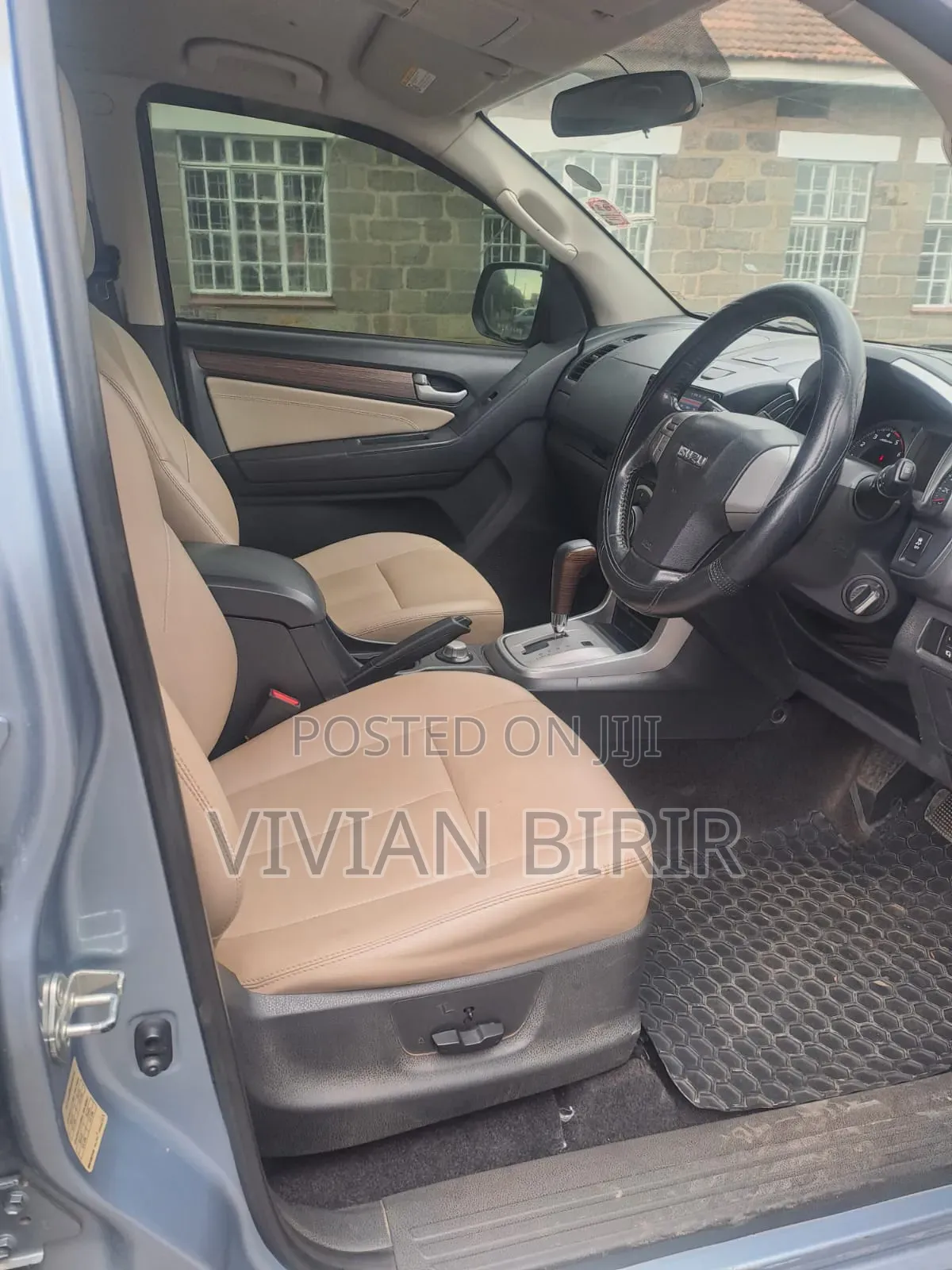 Isuzu MU-X 2015 Gray