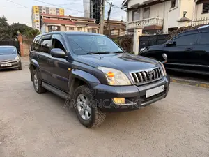 Toyota Land Cruiser Prado 2.7 5dr 2004 Gray