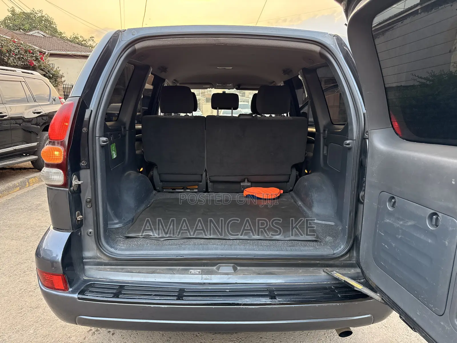 Toyota Land Cruiser Prado 2.7 5dr 2004 Gray