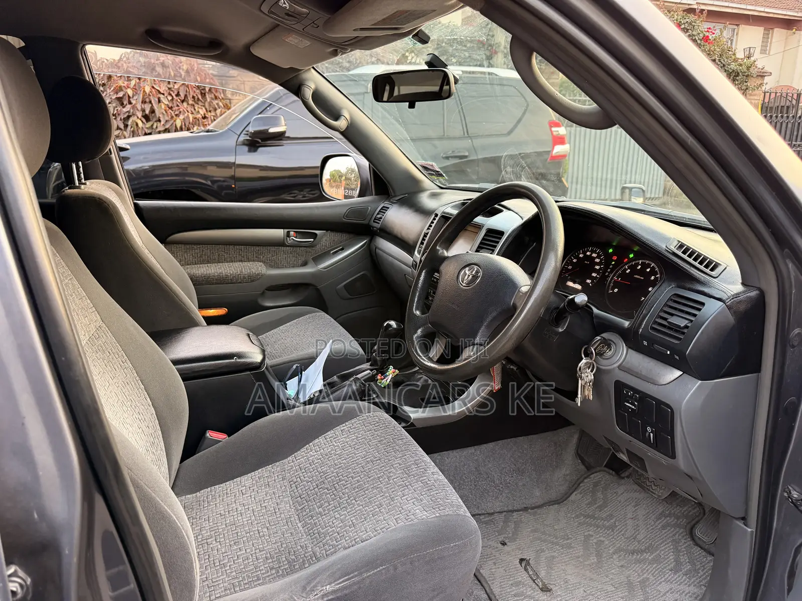 Toyota Land Cruiser Prado 2.7 5dr 2004 Gray