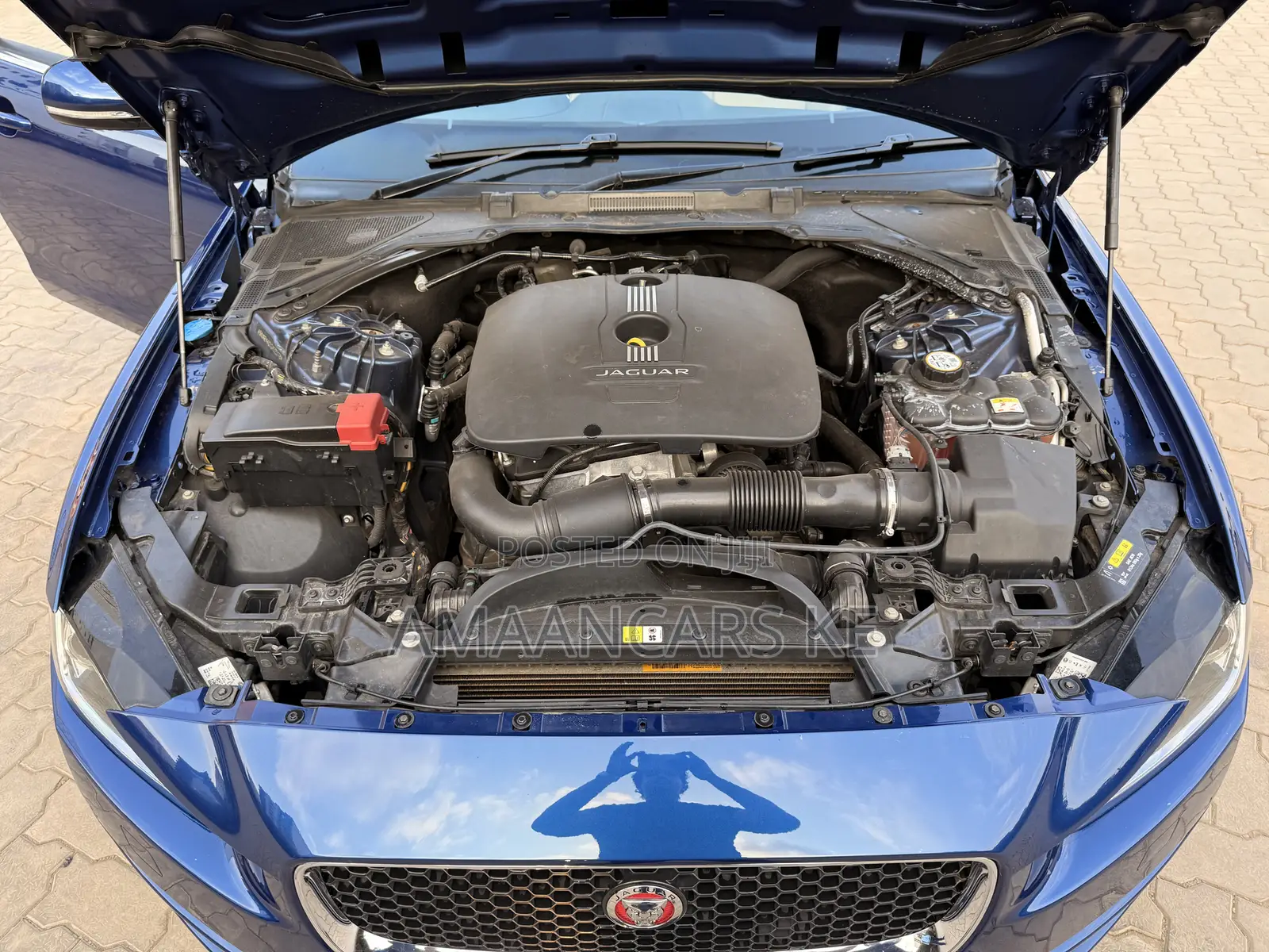 Jaguar XE 2015 Blue