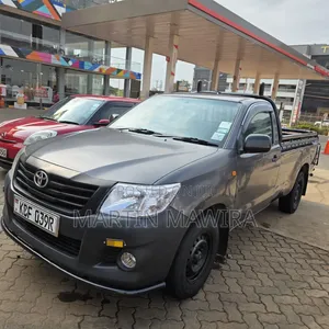 Toyota Hilux 2015 Gray