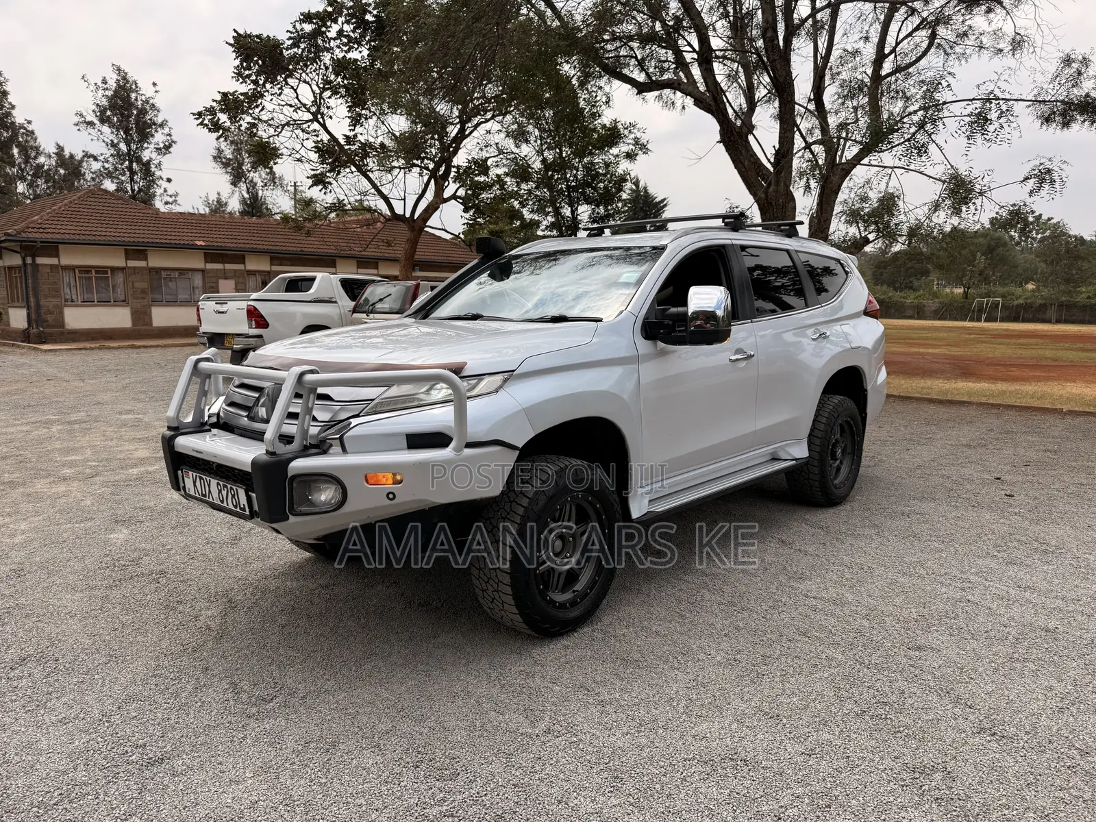 Mitsubishi Pajero Sport 2022 White