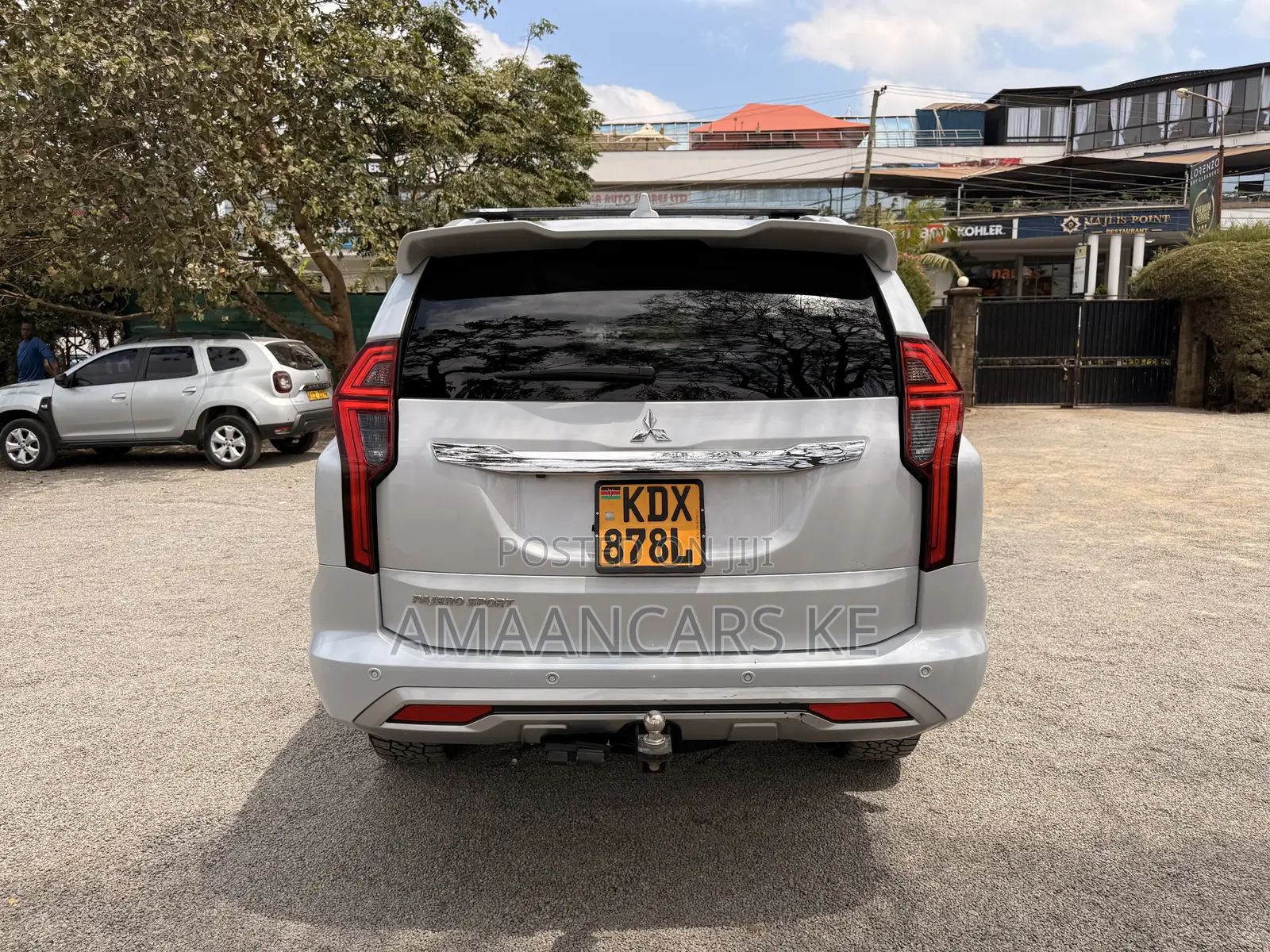 Mitsubishi Pajero Sport 2022 White